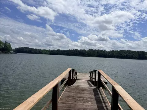830 Mainsail Rd, Salisbury, NC 28146