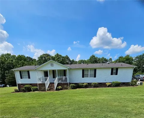 1214 Violet Ct, Burlington, NC 27217