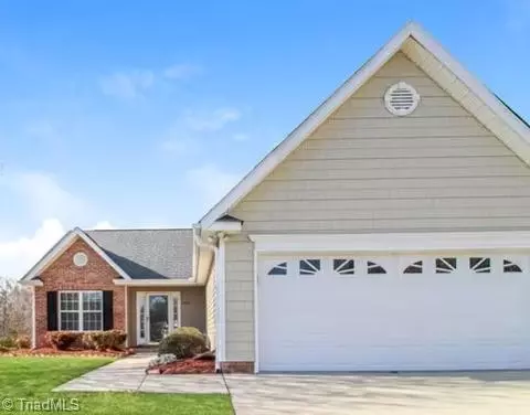 1052 Glyn Water Ln, High Point, NC 27265