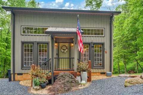 38 Macey Dr, Nebo, NC 28761