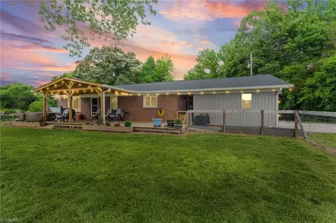111 Pool Dr, Mocksville, NC 27028