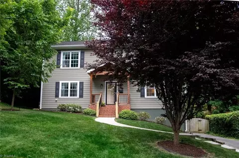 2340 Cherokee Ln, Winston Salem, NC 27103