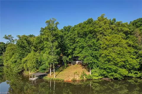 1036 Butter Rd, Reidsville, NC 27320