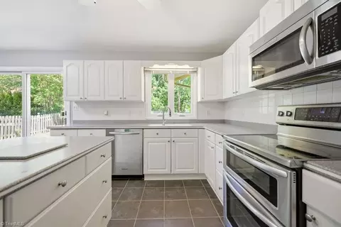 Kitchen - 1108 Gatehouse Rd, High Point, NC 27262 photo 2 of 5