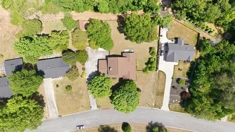 View/Area - 1108 Gatehouse Rd, High Point, NC 27262 photo 3 of 3