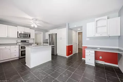 Kitchen - 1108 Gatehouse Rd, High Point, NC 27262 photo 3 of 5