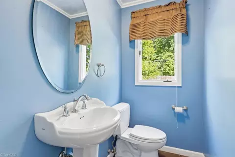 Bath - 1108 Gatehouse Rd, High Point, NC 27262 photo 2 of 2