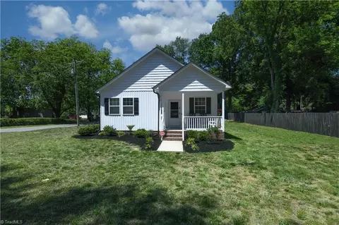 816 Barnes St, Reidsville, NC 27320