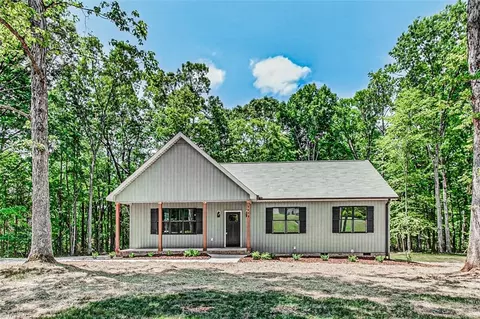 5079 Gardengate Rd, Asheboro, NC 27205