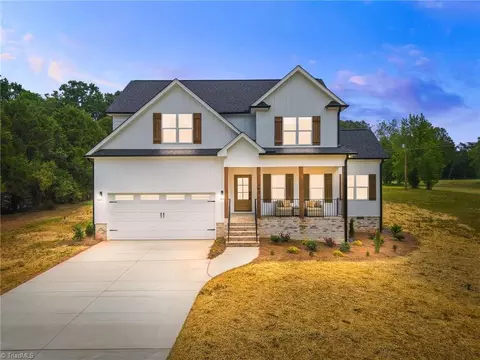 303 Country Club Dr, Stoneville, NC 27048