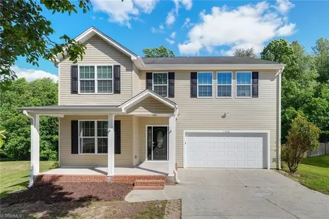 1048 Megan Cross Ln, Kernersville, NC 27284