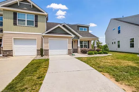 3887 Copperfield Ct, High Point, NC 27265