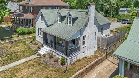 704 6th St, North Wilkesboro, NC 28659