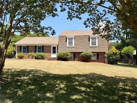 404 Irving Park Ct, Kernersville, NC 27284