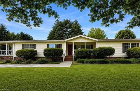 1293 Koontz Rd N, Lexington, NC 27295