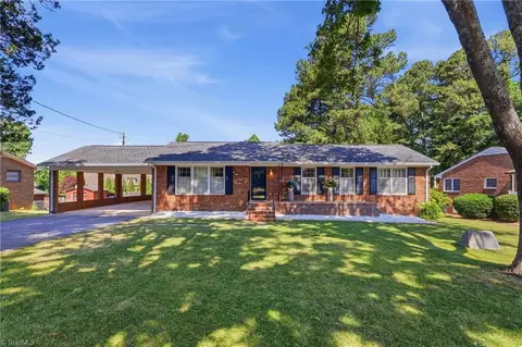 4204 Rose Lake Dr, Greensboro, NC 27407