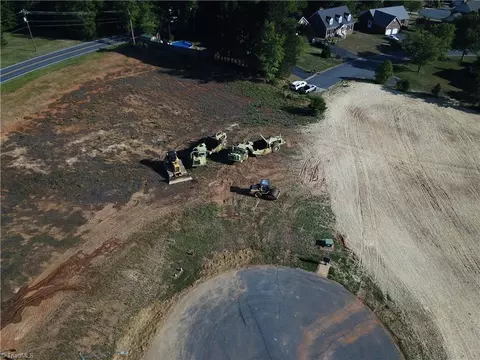 110 Limestone Ct, King, NC 27021 photo 3
