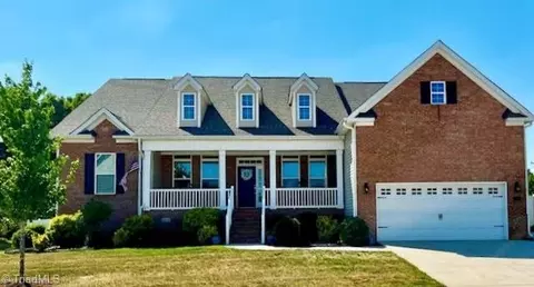 7111 Conrad Farm Rd, Pfafftown, NC 27040