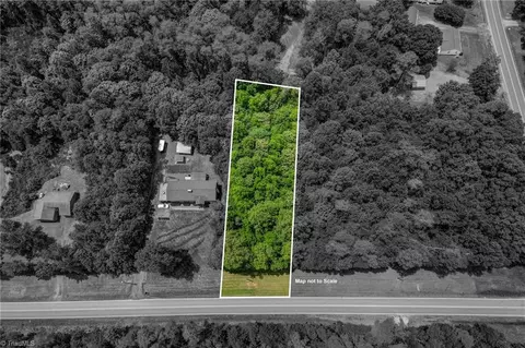 277 Willowlake Rd, Greensboro, NC 27405