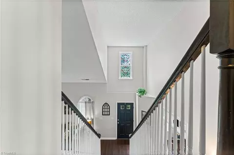 Entry Way - 141 Leeds Ln, King, NC 27021 photo 2 of 4