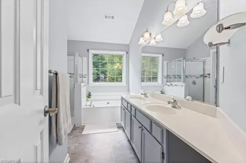 Bath - 141 Leeds Ln, King, NC 27021 photo 4 of 7