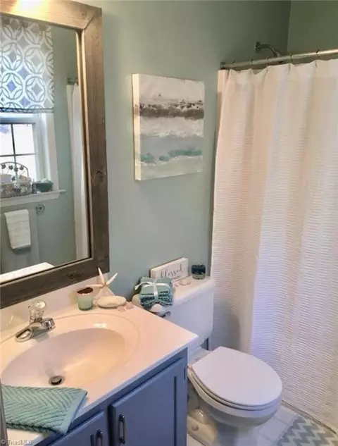 Bath - 141 Leeds Ln, King, NC 27021 photo 2 of 7