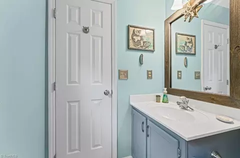 Bath - 141 Leeds Ln, King, NC 27021 photo 3 of 7