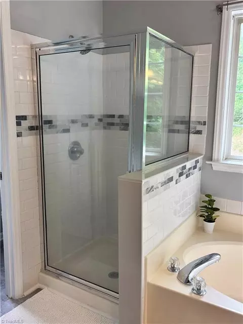 Bath - 141 Leeds Ln, King, NC 27021 photo 5 of 7