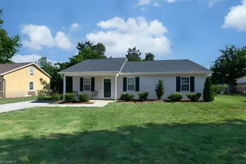 3203 Loftyview Dr, High Point, NC 27260