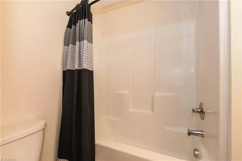 Bath - 3203 Loftyview Dr, High Point, NC 27260 photo 2 of 4