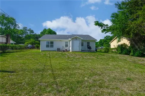 Exterior - 3203 Loftyview Dr, High Point, NC 27260 photo 7 of 9
