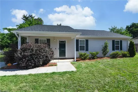 Exterior - 3203 Loftyview Dr, High Point, NC 27260 photo 3 of 9
