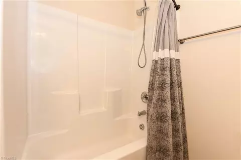 Bath - 3203 Loftyview Dr, High Point, NC 27260 photo 4 of 4