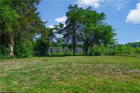 Exterior - 3203 Loftyview Dr, High Point, NC 27260 photo 9 of 9