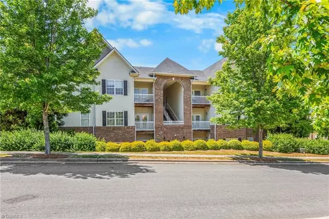 2431 Eagle Creek Ct #203, Winston Salem, NC 27103