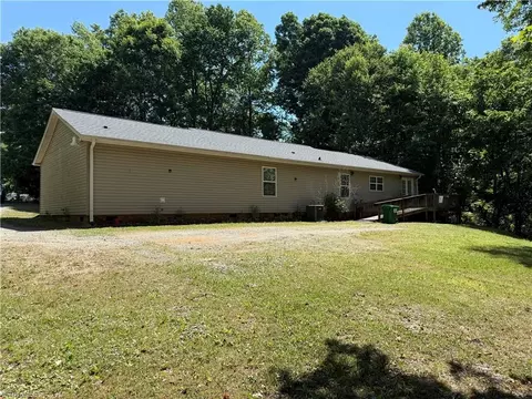 Exterior - 226 Greystone Dr, King, NC 27021 photo 3 of 7