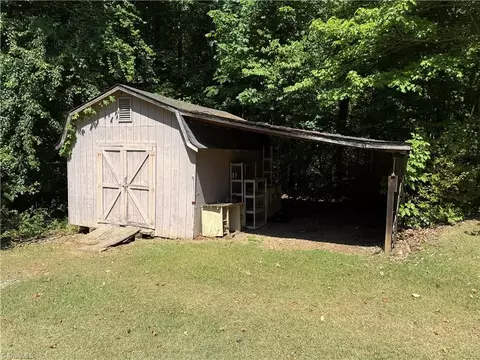 Exterior - 226 Greystone Dr, King, NC 27021 photo 6 of 7