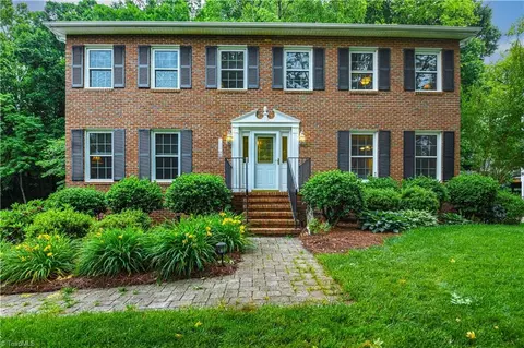 1304 Wakefield Pl, Greensboro, NC 27410
