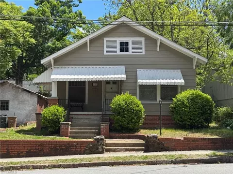 607 Mendenhall St S, Greensboro, NC 27403