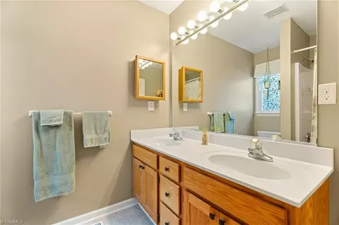 Bath - 1740 Harper Spring Dr, Clemmons, NC 27012 photo 2 of 3