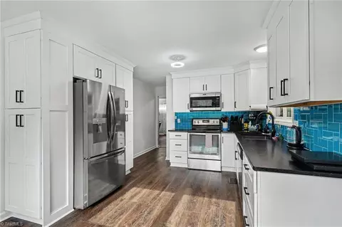 Kitchen - 4729 Tallwood Dr, Trinity, NC 27370 photo 3 of 7