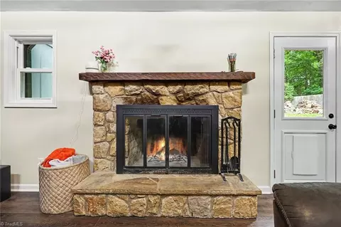 Entry Way - 4729 Tallwood Dr, Trinity, NC 27370 photo 2 of 2