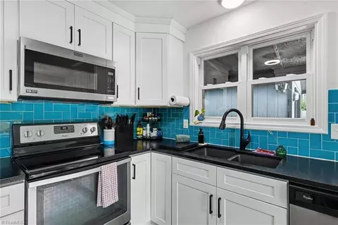 Kitchen - 4729 Tallwood Dr, Trinity, NC 27370 photo 2 of 7