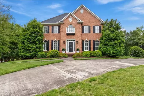 8365 Lismore St, Clemmons, NC 27012