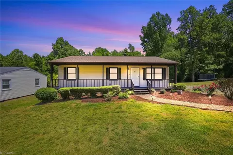 1920 Glenside Dr, Greensboro, NC 27405