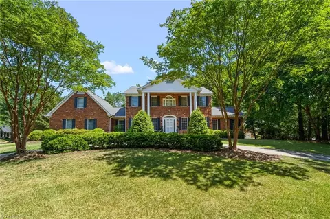 1700 Farnsworth Ct, High Point, NC 27262