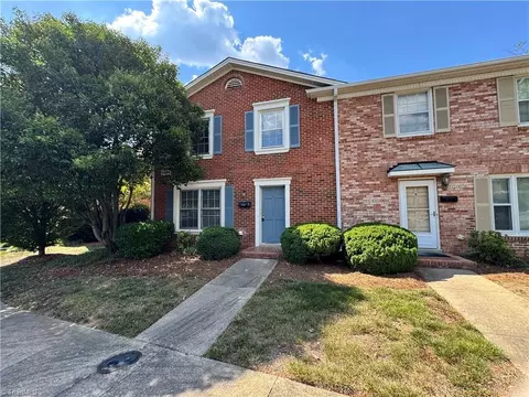 3204 Regents Park Ln #E, Greensboro, NC 27455