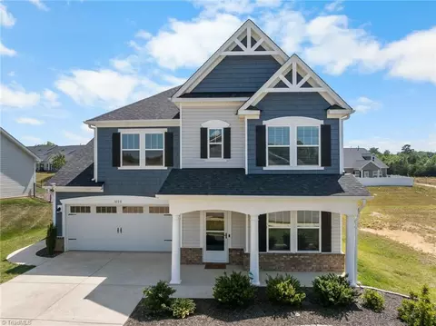 1606 Silver Lake Dr, Kernersville, NC 27284