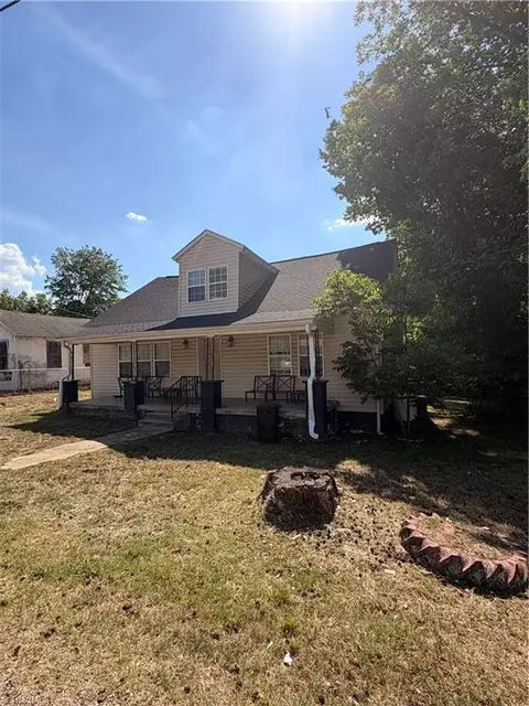 346 Oak Tree St, Yanceyville, NC 27379