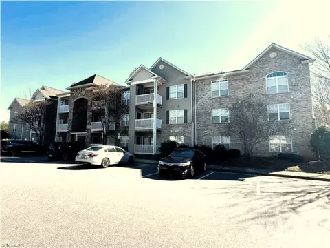 923 Windcastle Ln #105, Winston Salem, NC 27105